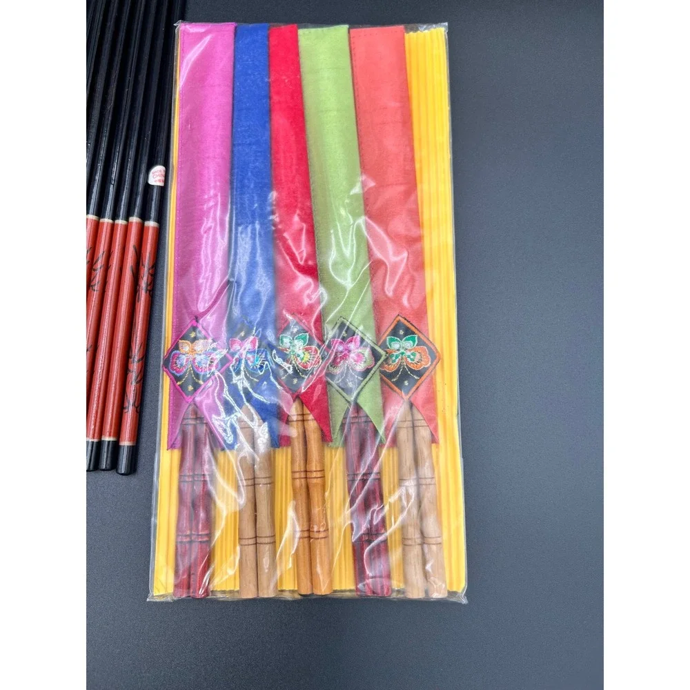 Chopstick Set Bamboo Wood Stainless Steel 20 Pairs Fish Rests Silk Sleeves